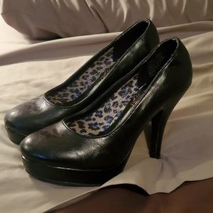Platform black heels